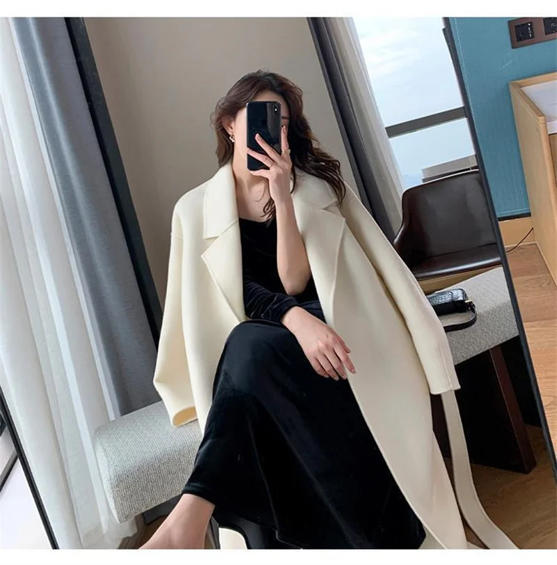 White Woolen Coat Women Autumn And Winter High-End Fashion Temperament Long Thick Blended Wool Windbreaker Female Jacket Belt 99