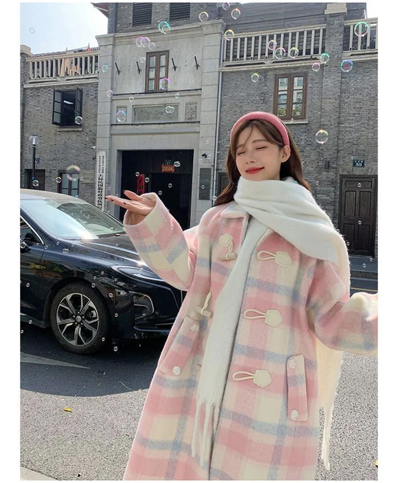 2023 Autumn and Winter New Loose Pink Cowhorn Button Woolen Coat Women's New Fat Sister Sweet Little Man Woolen Coat Commuter V1