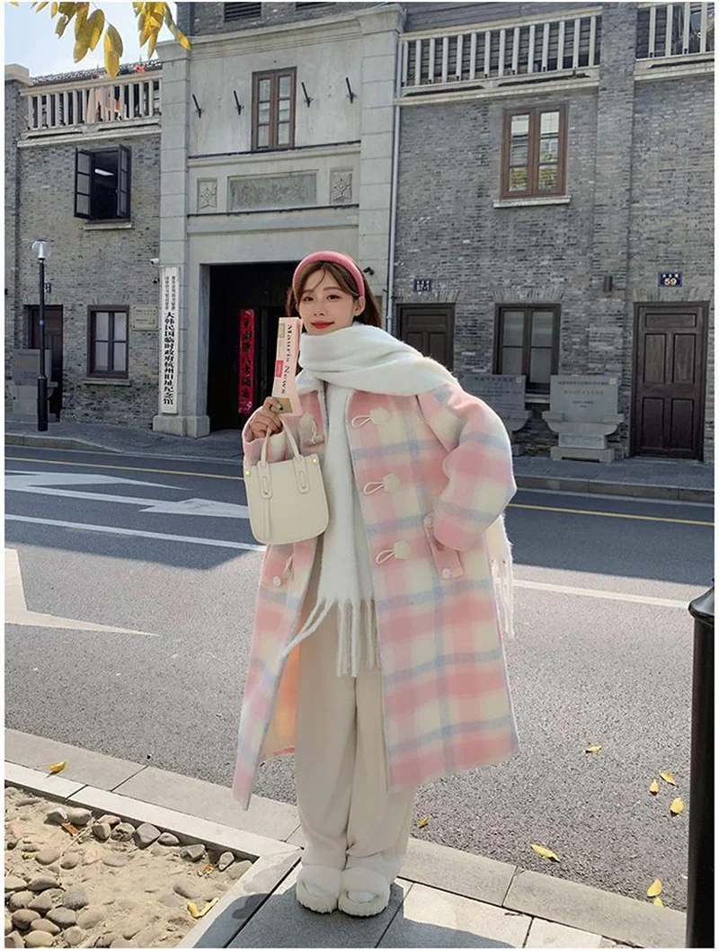 2023 Autumn and Winter New Loose Pink Cowhorn Button Woolen Coat Women's New Fat Sister Sweet Little Man Woolen Coat Commuter V1