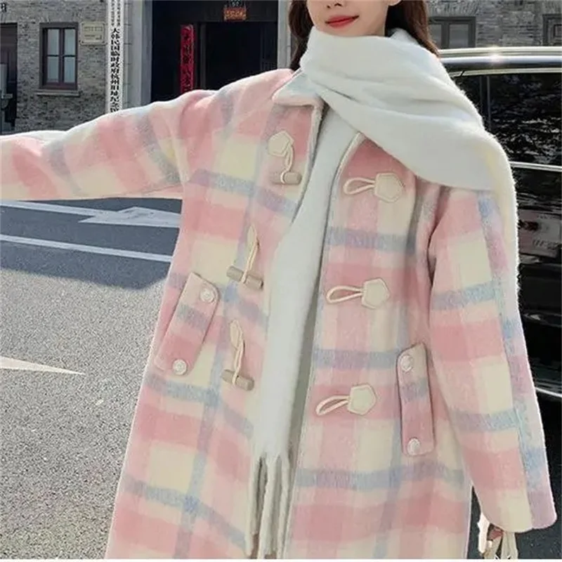 2023 Autumn and Winter New Loose Pink Cowhorn Button Woolen Coat Women's New Fat Sister Sweet Little Man Woolen Coat Commuter V1