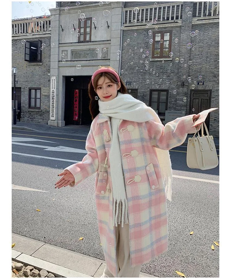 2023 Autumn and Winter New Loose Pink Cowhorn Button Woolen Coat Women's New Fat Sister Sweet Little Man Woolen Coat Commuter V1