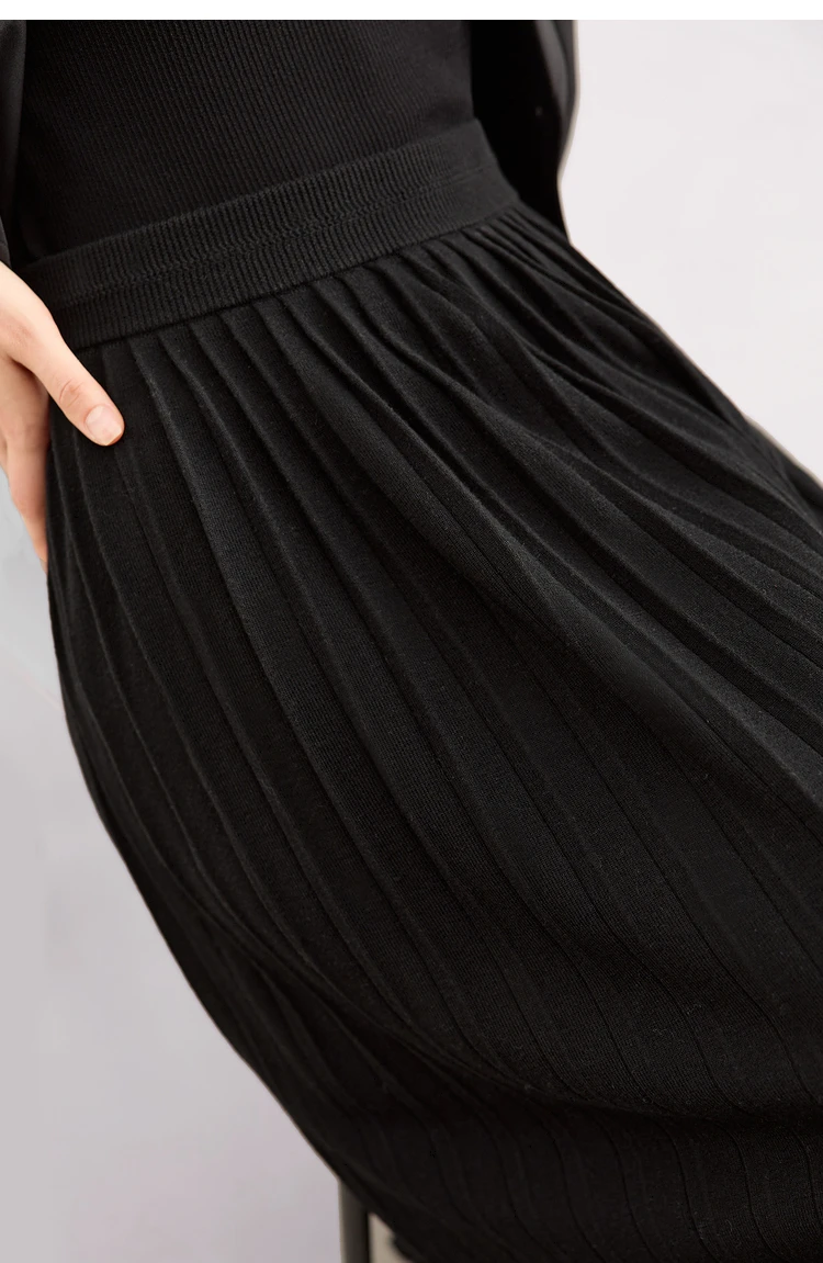 AMII Minimalist 2024 Pleated Skirt for Women Clothing Autumn New Loose Elastic Waist Knitted Ankle-length A-line Skirts 12323091