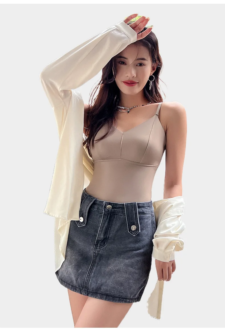 BIVIGAOS Women's Summer Seamless Ice Silk Cool Feeling Camisole V Neck Chest Pad Bra Top Sexy Underwear Bottoming Vest  Crop Top