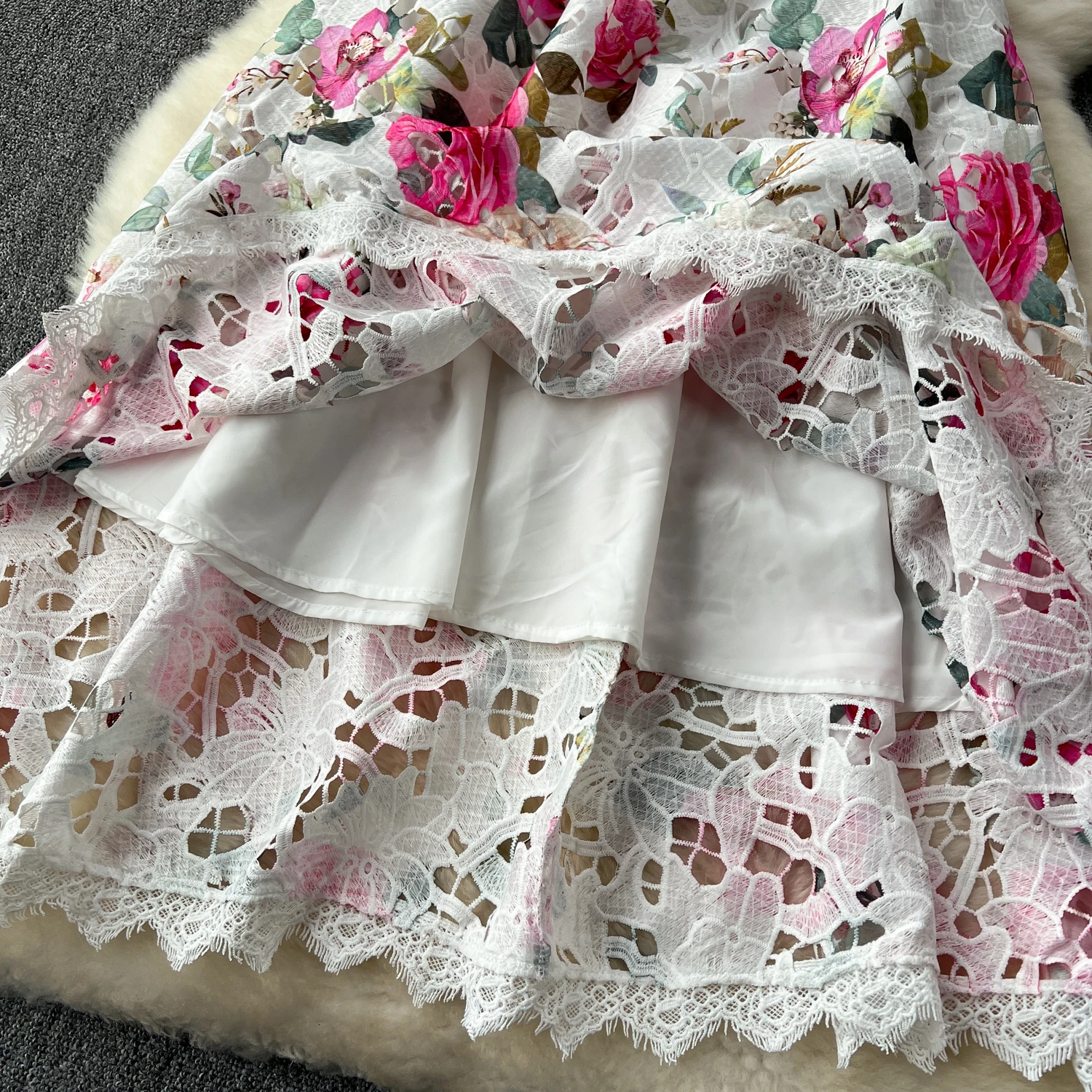Runway Summer Flower Embroidery Crochet Lace Evening Prom Holiday Dress Women Short Sleeve Lace Patchwork Midi Vestidos 6949