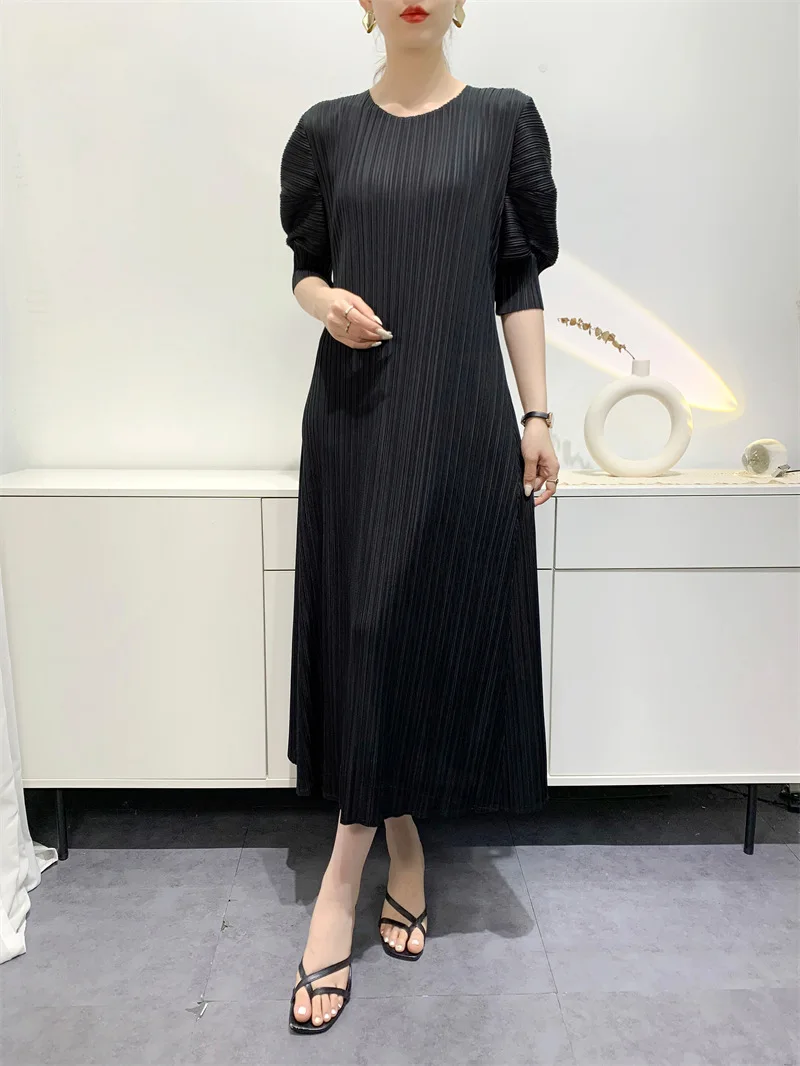 YUDX Miyake Pleated Fashion Women's Dresses Loose Plus Size Medium-length Round Neck Short-sleeved Girls Dresses 2024 Summer New
