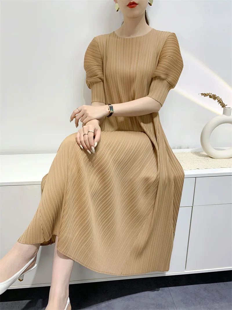 YUDX Miyake Pleated Fashion Women's Dresses Loose Plus Size Medium-length Round Neck Short-sleeved Girls Dresses 2024 Summer New