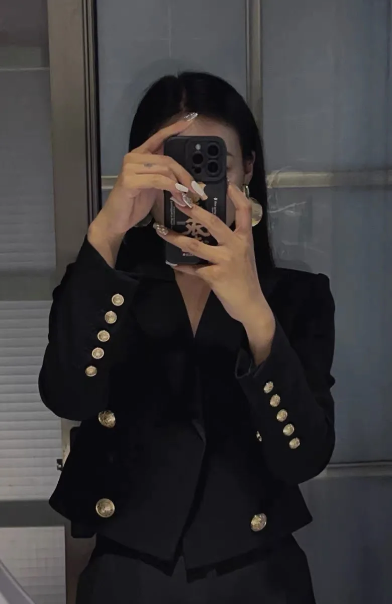 Luxury Brand Autumn Cropped Jackets Women Black Blazer Lapel Metal Button Long Sleeves Office Lady Coat Cropped Blazer Short Top