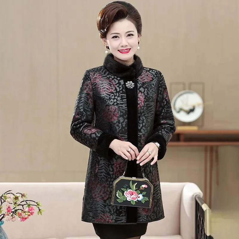 Fur Integrated Mink Fur Coat For Women Mid to Long Length Mink Collar 2026 Winter Thick Fur Coat For Middle-Aged Elderly People2