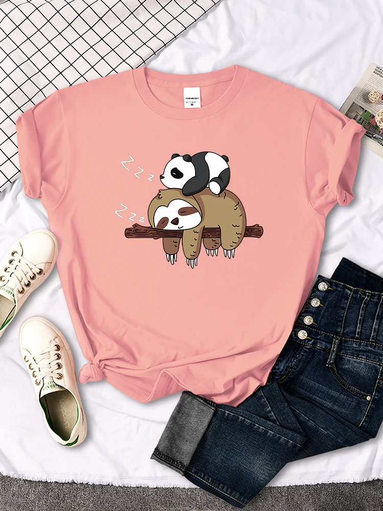 Panda Lying On A Sloth Printed Woman T-shirt Round Neck New Tshirts Fit Tee Shirt Oversized Short Sleeve Womens Tshirts