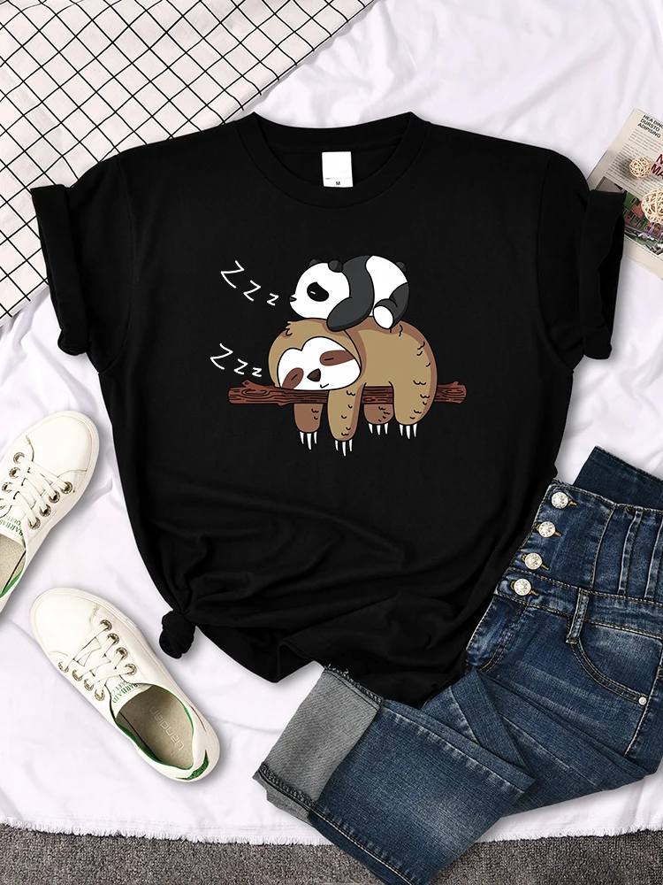 Panda Lying On A Sloth Printed Woman T-shirt Round Neck New Tshirts Fit Tee Shirt Oversized Short Sleeve Womens Tshirts