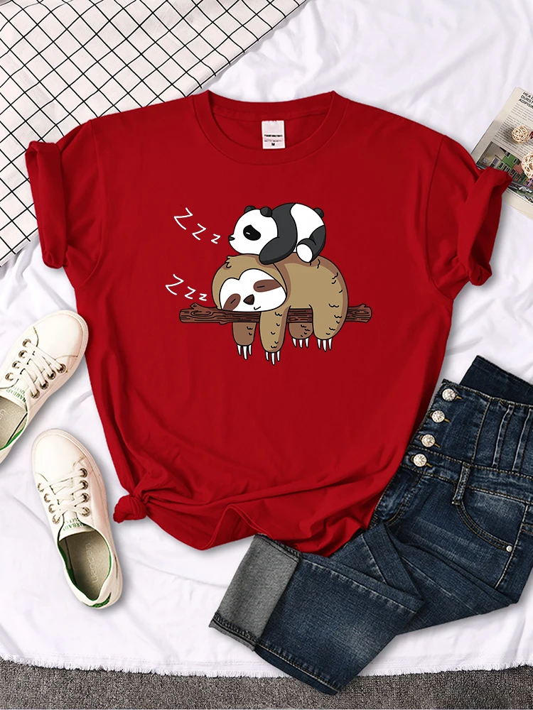 Panda Lying On A Sloth Printed Woman T-shirt Round Neck New Tshirts Fit Tee Shirt Oversized Short Sleeve Womens Tshirts