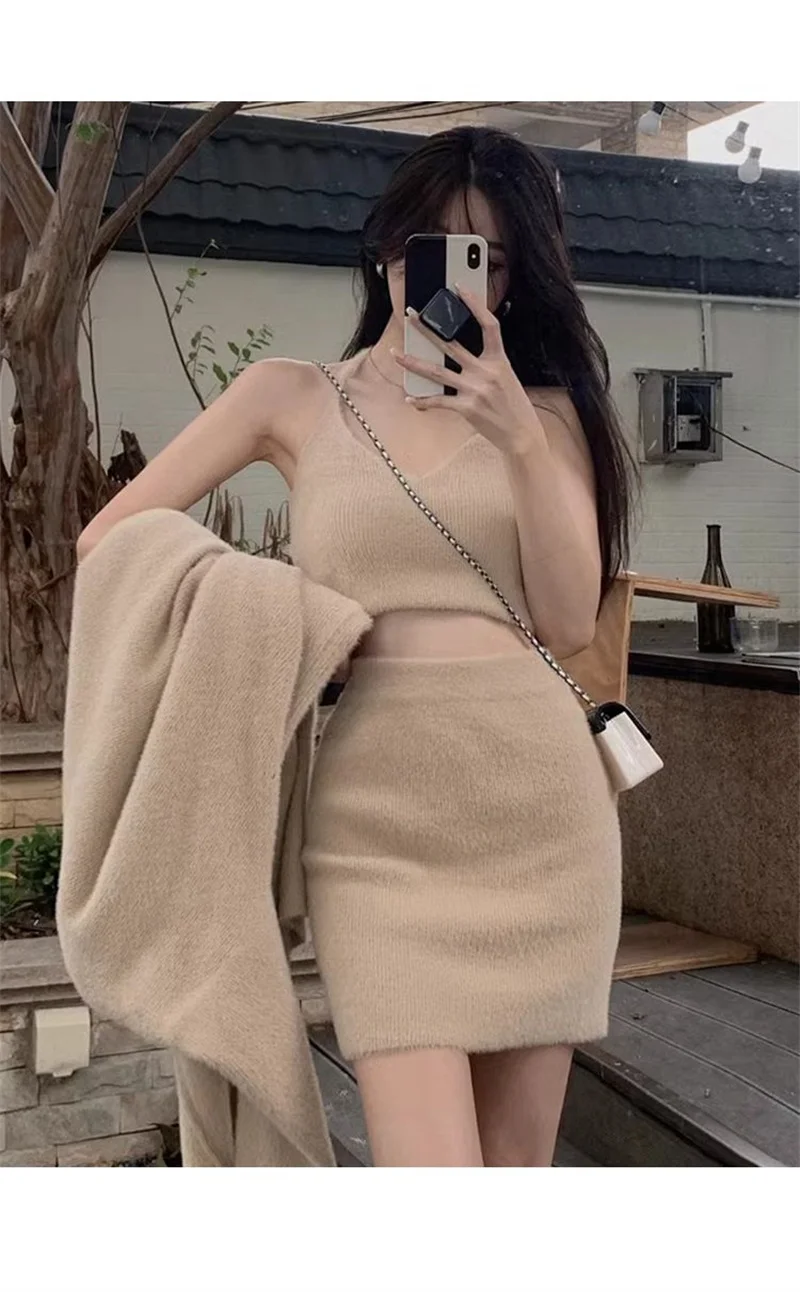 Lnternet Famous hot Girl Three Piece Set for Women's 2024 Autumn Winter Suspender Half Skirt lazy Style Outerwear Cardigan Set