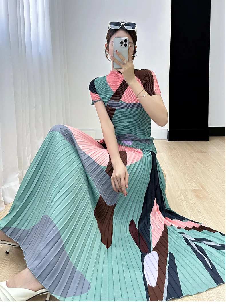Miyake Temperament High-end Set For Women 2023 New High-end Printed Short Sleeved Top+Half Skirt Pleated Women Two Peice Sets