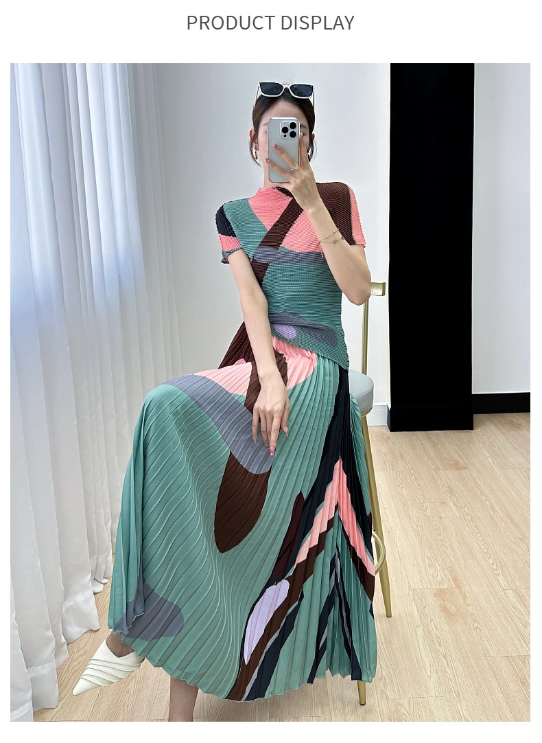 Miyake Temperament High-end Set For Women 2023 New High-end Printed Short Sleeved Top+Half Skirt Pleated Women Two Peice Sets