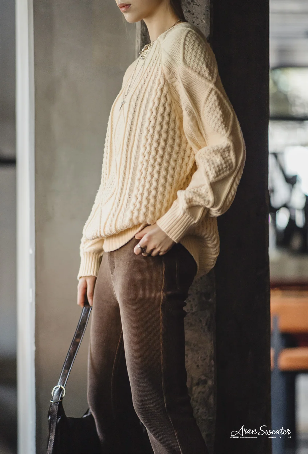 Maden Autumn and Winter Beige Twisted Sweater for Women Thickened Knit Top Loose-fit Outerwear Pullover Crew Neck Warm Sweaters