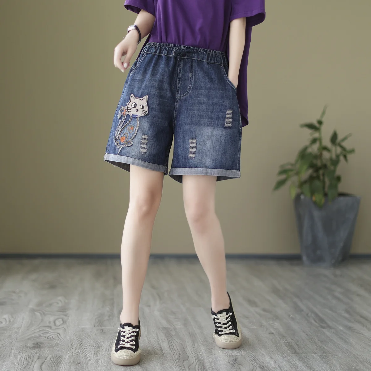 Ethnic Embroidery Denim y2k Shorts Women Summer Japan Fashion Elastic Waist Five-pointed Star Appliques Jean Shorts
