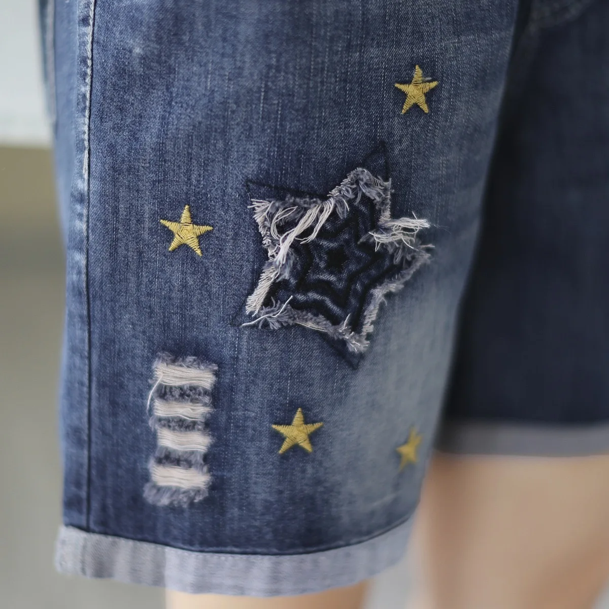Ethnic Embroidery Denim y2k Shorts Women Summer Japan Fashion Elastic Waist Five-pointed Star Appliques Jean Shorts