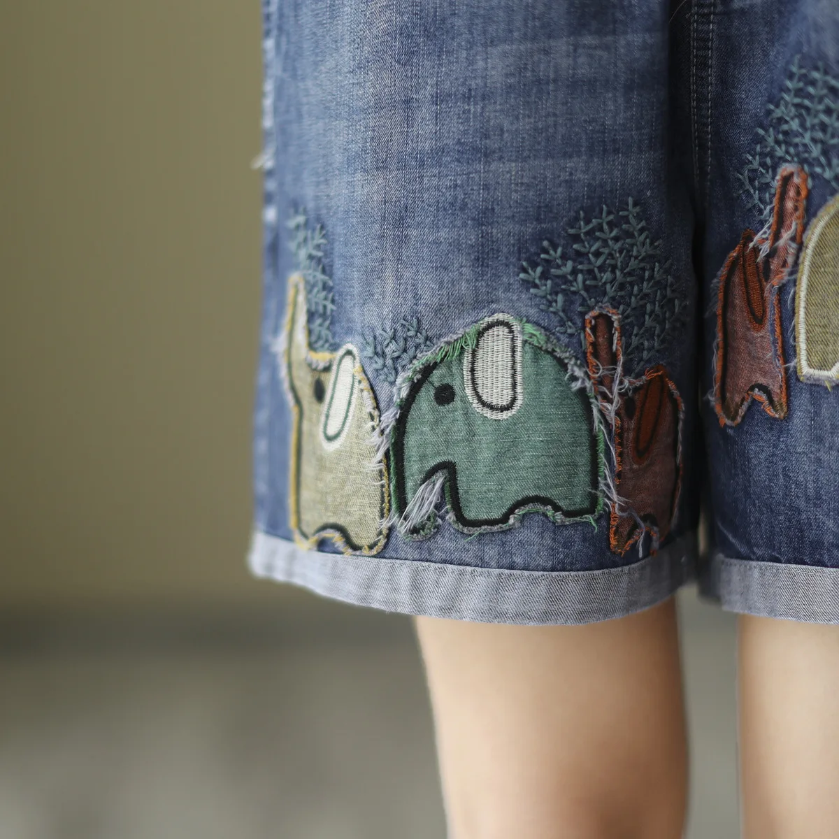 Ethnic Embroidery Denim y2k Shorts Women Summer Japan Fashion Elastic Waist Five-pointed Star Appliques Jean Shorts