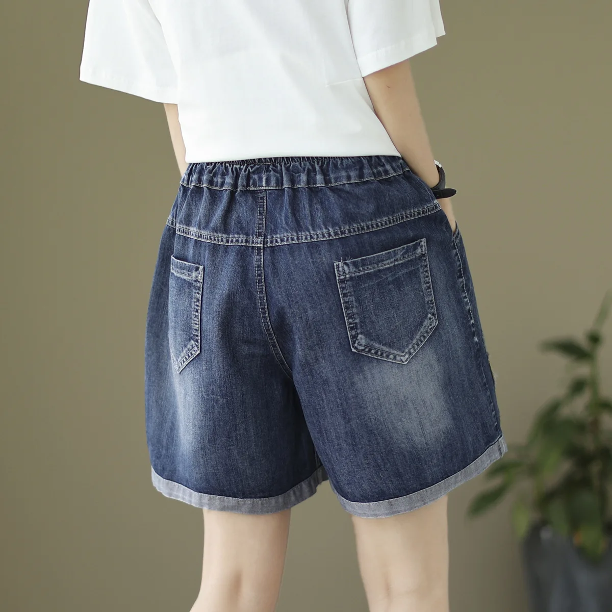 Ethnic Embroidery Denim y2k Shorts Women Summer Japan Fashion Elastic Waist Five-pointed Star Appliques Jean Shorts