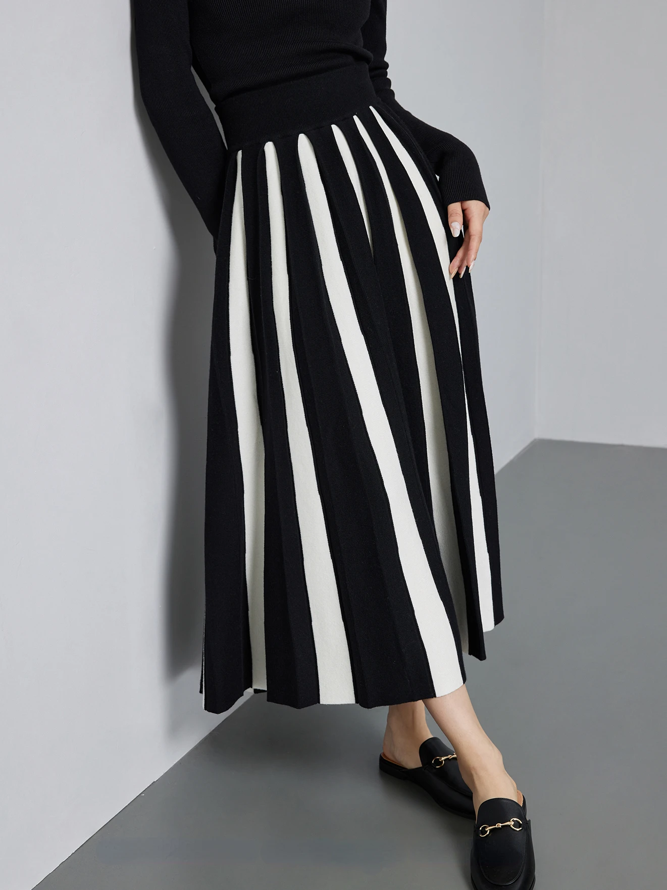 Autumn Winter Women's Skirts Elegant Fashion Knitted A-LINE Skirt Office Lady Black White Long Skirts for Women Fashion 2025