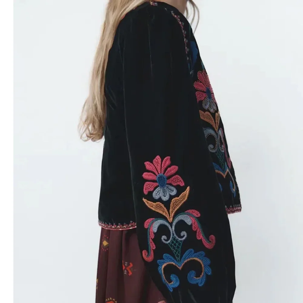 XESAY Women Winter Jacket 2022  Embroidery Coat Long Sleeve Outerwear O-Neck  Vintage Open Stitch  Casual Velvet Waist Coat