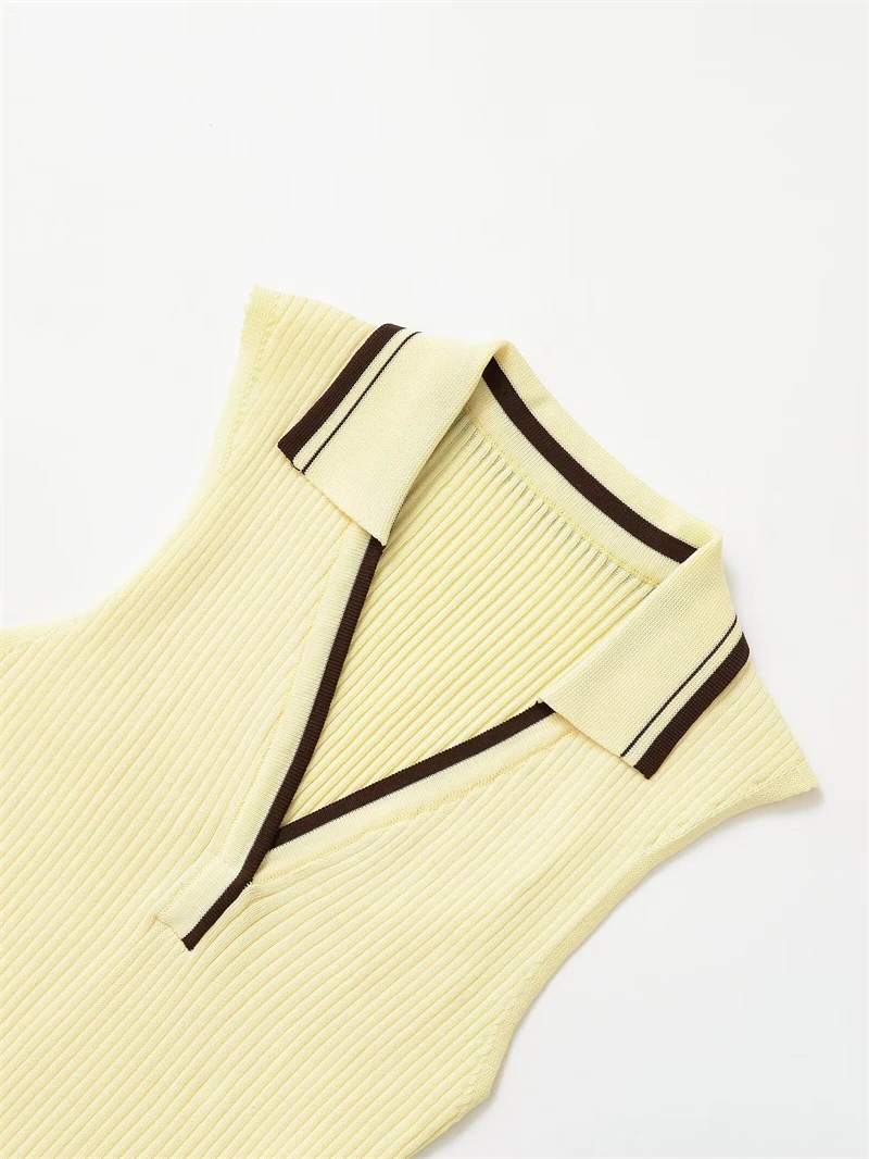 KEYANKETIAN Summer New Women's Striped Polo collar Sleeveless Knitted Top Preppy Style Slim Thin Knit Vest Threaded Pullover