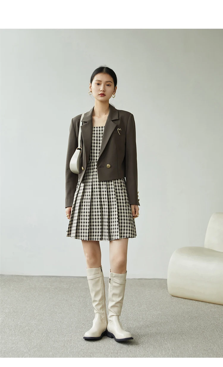 ZIQIAO Autumn Suit Collar Full Regular Sleeve Short Blazers Loose Office Lady Detachable Brooch Double Breasted Spring Jackets
