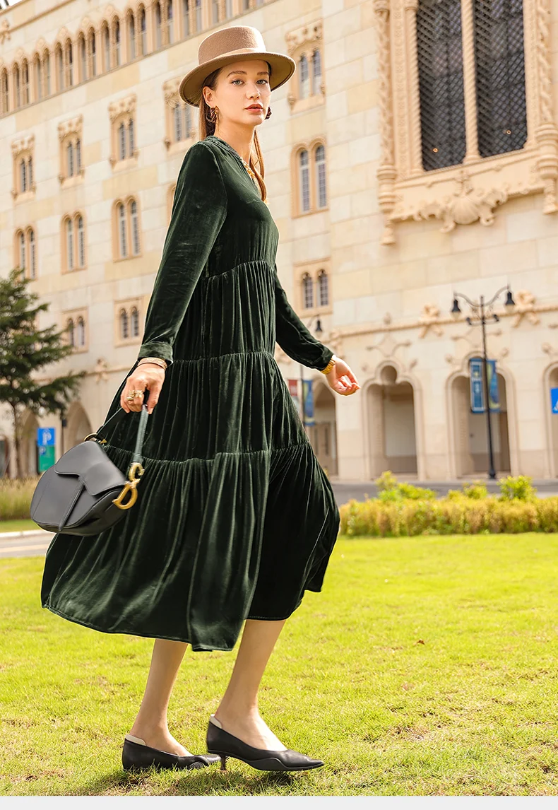 2026 Autunm and Winter women long sleeve velvet dress,Fashion elegant long maxi ruffled pleated velour dress party Vestidos