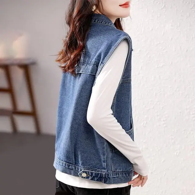Spring Autumn Denim Vest Women Casual Top 2026 New Oversize Vintage Sleeveless Jean Waistcoat Short Jacket Female Outerwear 5XL