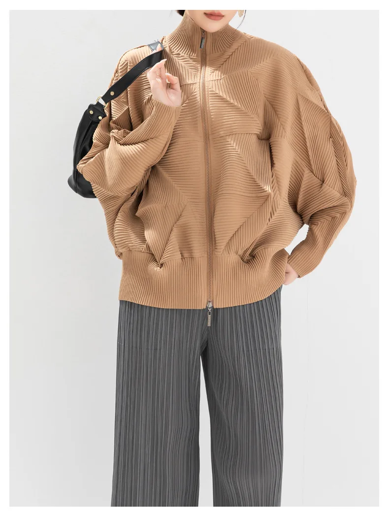 Miyake Pleated Coat High-end Fashion Temperament Women's 2024 New Handmade Flower Bud Bat Sleeve Zipper Cardigan Top