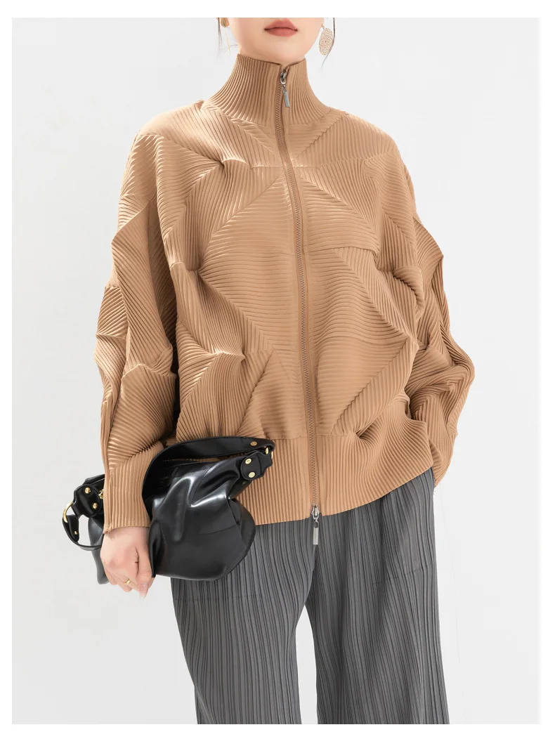 Miyake Pleated Coat High-end Fashion Temperament Women's 2024 New Handmade Flower Bud Bat Sleeve Zipper Cardigan Top