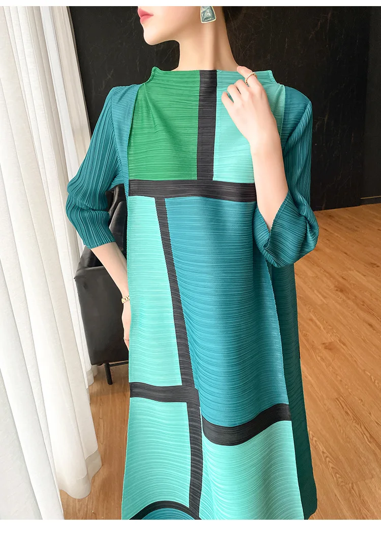 Miyake Pleated Geometric Print Dress for Women's 2024 Autumn New Original Designer Long Sleeve Pleated Loose Plus Size Dress