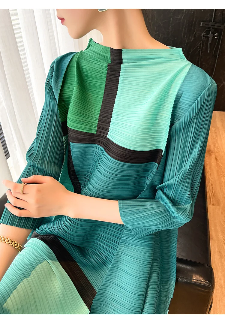 Miyake Pleated Geometric Print Dress for Women's 2024 Autumn New Original Designer Long Sleeve Pleated Loose Plus Size Dress