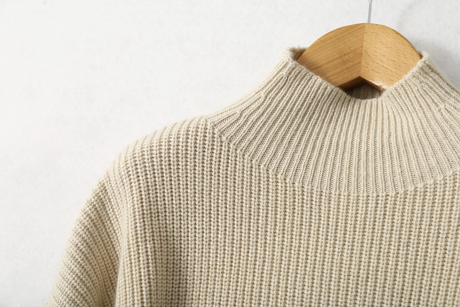 BirdTree 85% Silk 15% Cashmere Sweater, Women Beige Warm Mock Neck, Everyday Long Sleeve Solid Pullover, 2026 Spring T41872QC