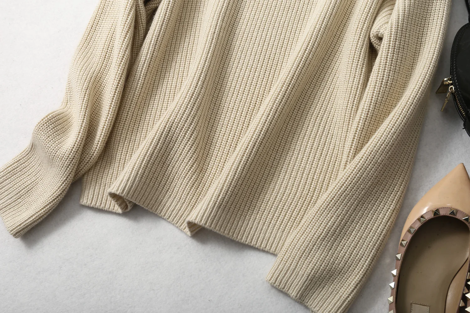 BirdTree 85% Silk 15% Cashmere Sweater, Women Beige Warm Mock Neck, Everyday Long Sleeve Solid Pullover, 2026 Spring T41872QC