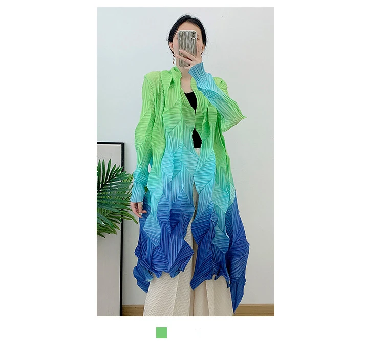 2025 New Fashion Miyake Pleated Gradient Mid-length Loose Cardigan Cape Jacket Autumn Coat Women