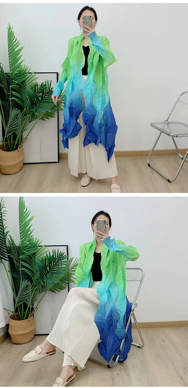 2025 New Fashion Miyake Pleated Gradient Mid-length Loose Cardigan Cape Jacket Autumn Coat Women