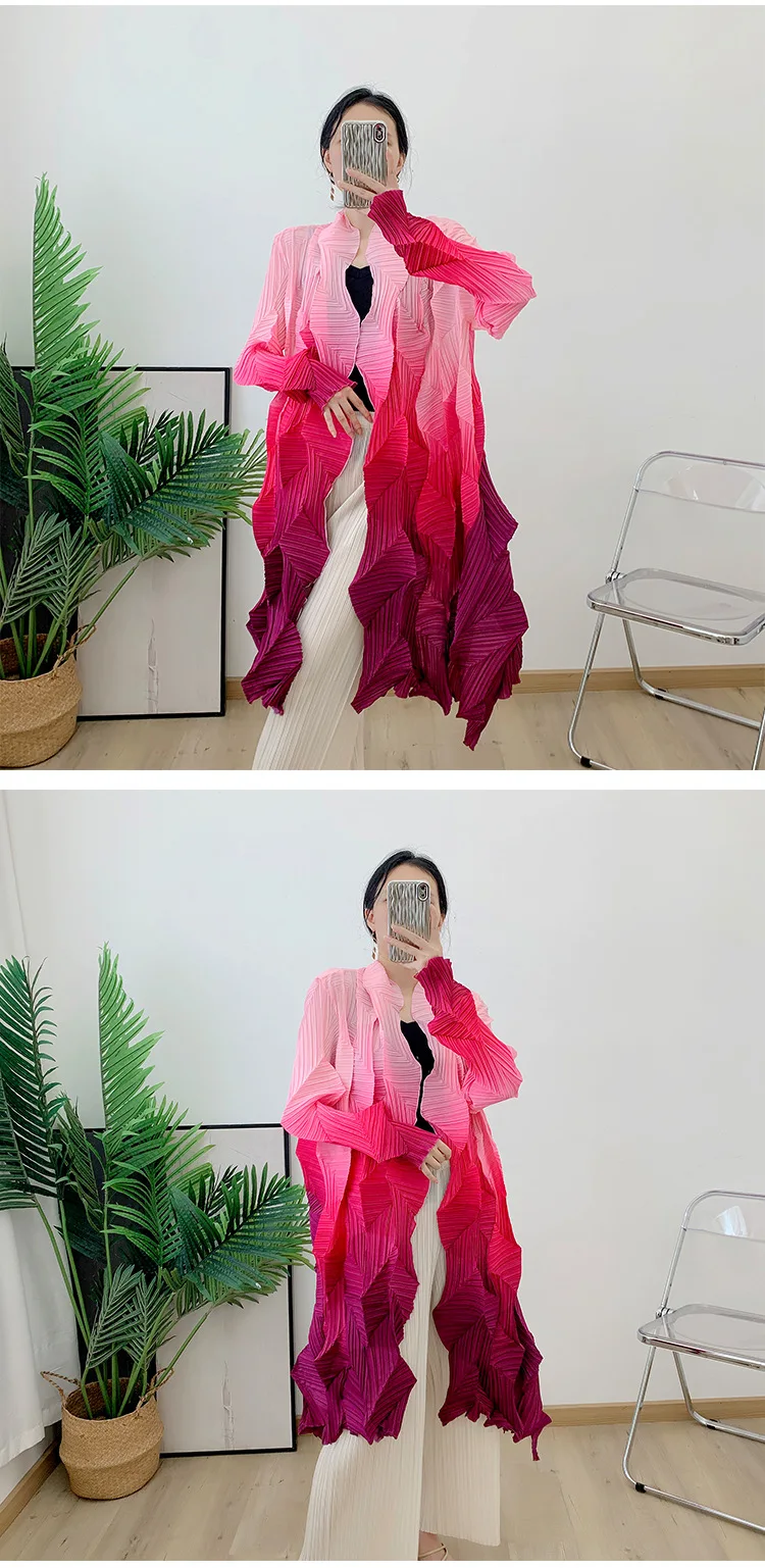 2025 New Fashion Miyake Pleated Gradient Mid-length Loose Cardigan Cape Jacket Autumn Coat Women
