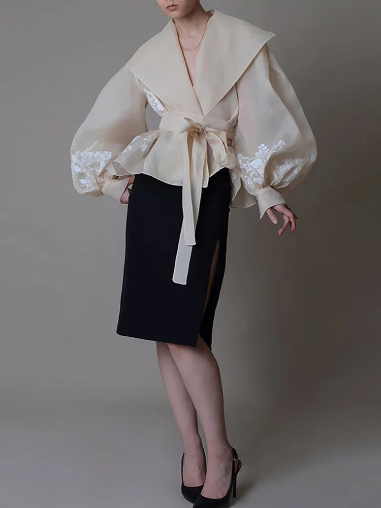 TWOTWINSTYLE Colorblock Patchwork Lace Up Shirts For Women V Neck Lantern Long Sleeve Temperament Blouses Female Fashion Style