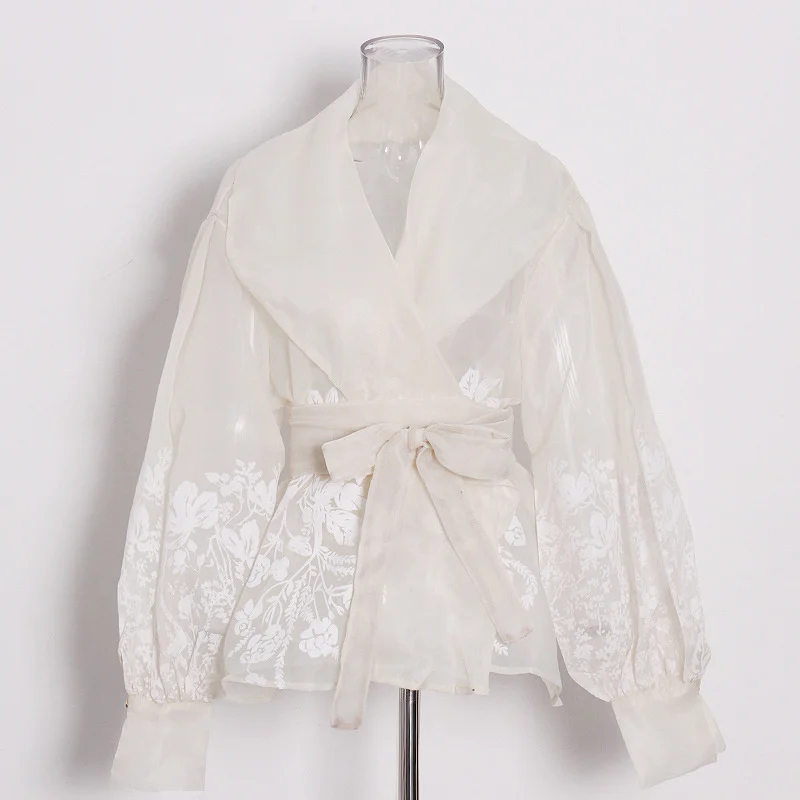 TWOTWINSTYLE Colorblock Patchwork Lace Up Shirts For Women V Neck Lantern Long Sleeve Temperament Blouses Female Fashion Style