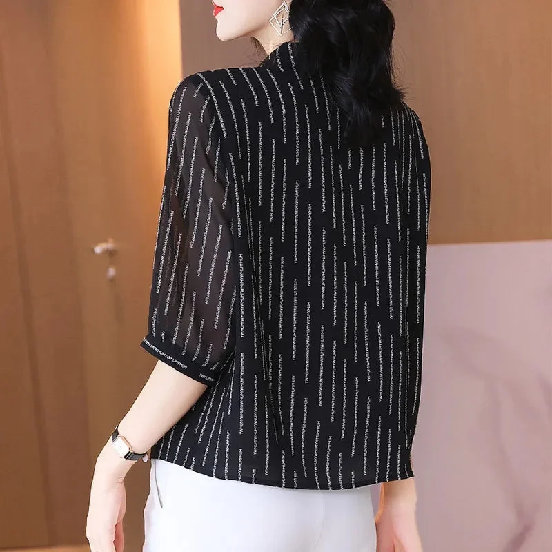 2024 Spring New High end Western style Seven Sleeve Chiffon Shirt for Women Reducing Age Covering Belly Mother's Temperament Top