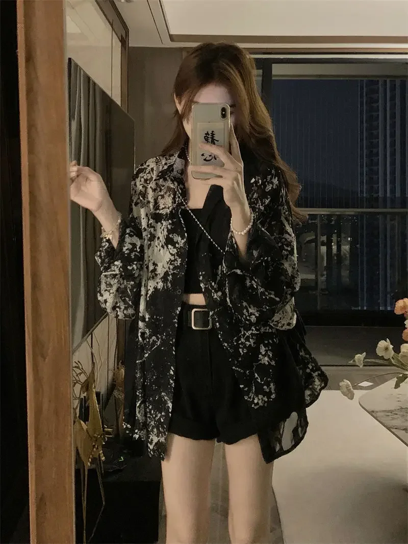 2025 Long Sleeve Shirts Women Loose Tie Dye Gothic Streetwear Casual Tops Woman Blouses Vintage Fashion Design Shirts Female