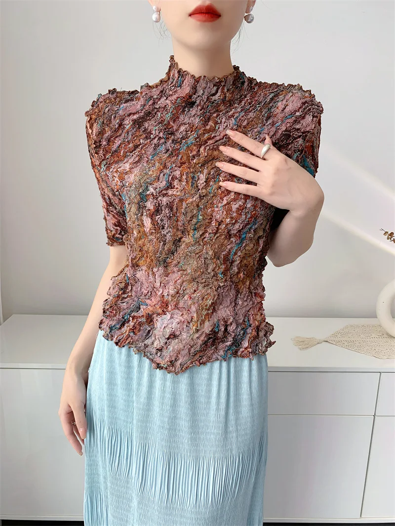 Miyake Pleated Tie Dye Printed T-shirt Fashionable Semi High Neck Temperament Top 2025 Summer New High Stretch Shirt