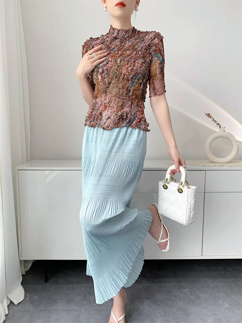 Miyake Pleated Tie Dye Printed T-shirt Fashionable Semi High Neck Temperament Top 2025 Summer New High Stretch Shirt