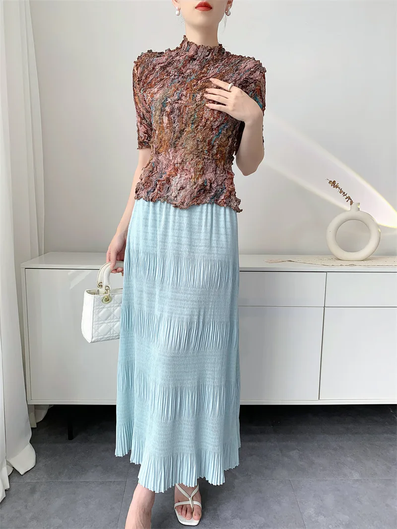 Miyake Pleated Tie Dye Printed T-shirt Fashionable Semi High Neck Temperament Top 2025 Summer New High Stretch Shirt