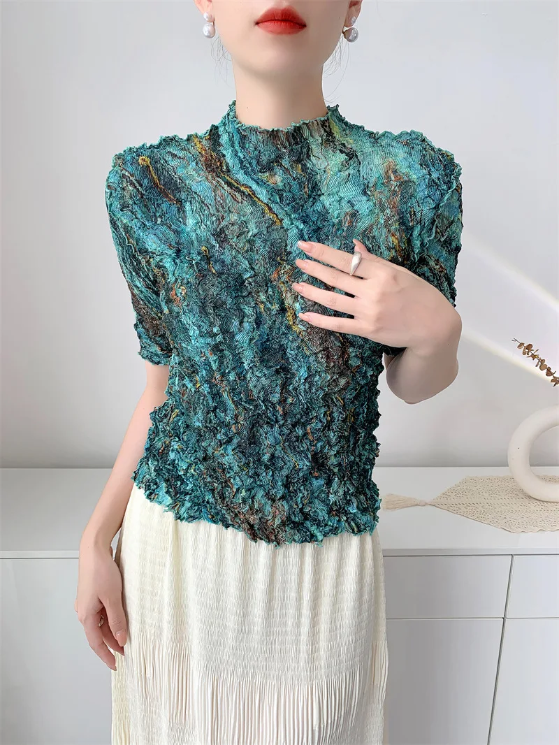 Miyake Pleated Tie Dye Printed T-shirt Fashionable Semi High Neck Temperament Top 2025 Summer New High Stretch Shirt