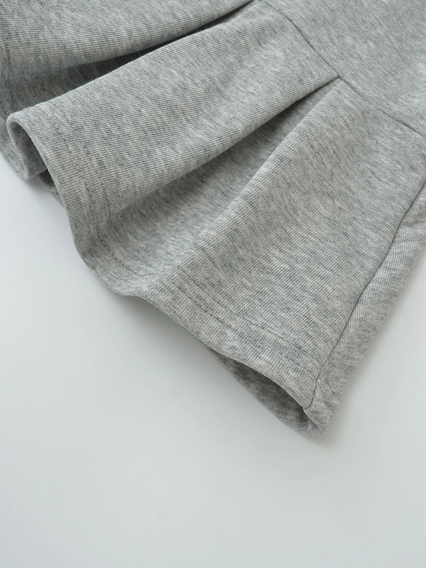 Spicy Girl Europe/America Style Color Blocked Short Cropped Hooded Sweatshirt+high Waisted Sexy Pleated Skirt Two Piece Set GXYW