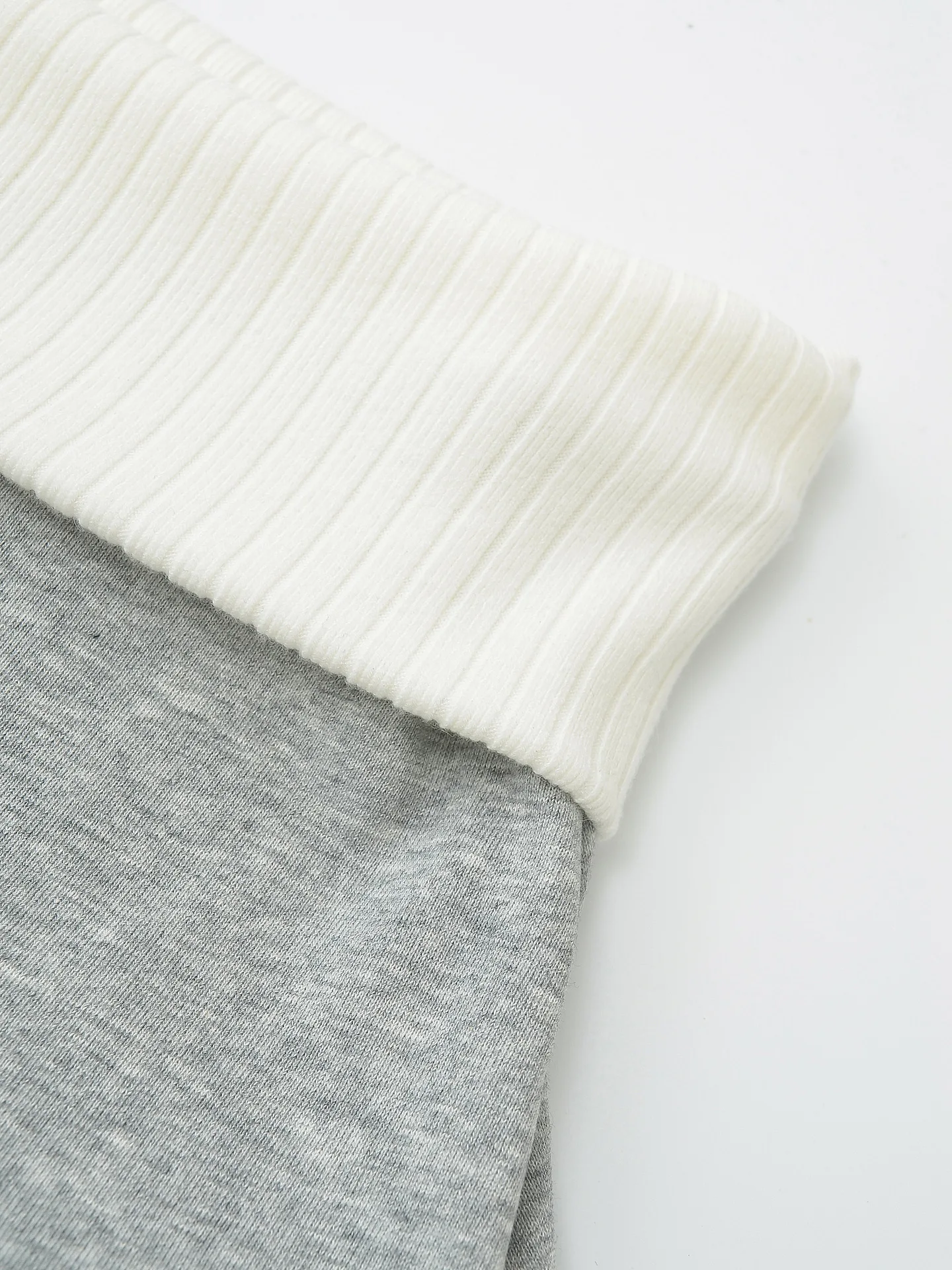 Spicy Girl Europe/America Style Color Blocked Short Cropped Hooded Sweatshirt+high Waisted Sexy Pleated Skirt Two Piece Set GXYW