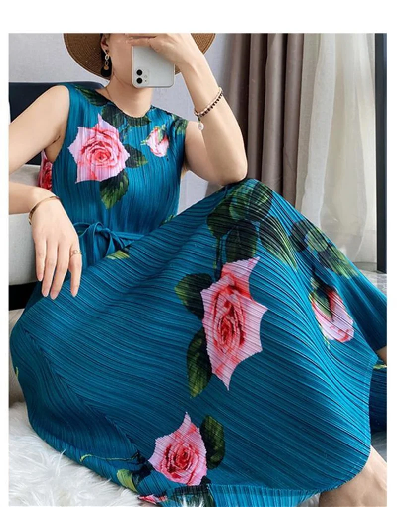 2025 Evening Dresses Womens Dresses Miyake Pleated Rose Print Loose Sleeveless Dress Women's Long Summer new Lace-up Vest kirt