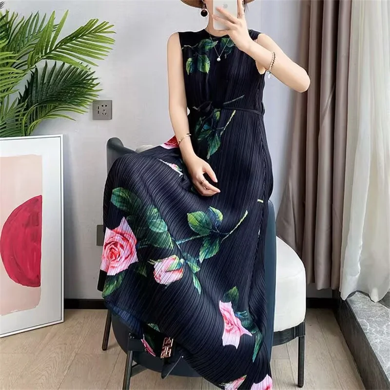 2025 Evening Dresses Womens Dresses Miyake Pleated Rose Print Loose Sleeveless Dress Women's Long Summer new Lace-up Vest kirt